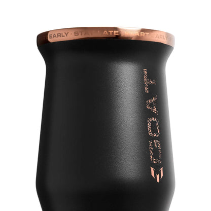 Detalle grabado GOAT mate Stanley Messi edición limitada calidad premium
